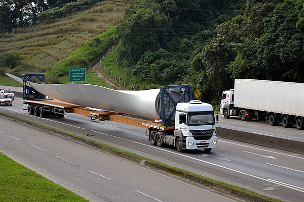 Cargas indivisíveis e excepcionais de grande porte